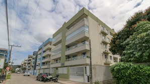 Exterior - Lindo Apt 03 dormitorios em Bombas 801 (Bombinhas)