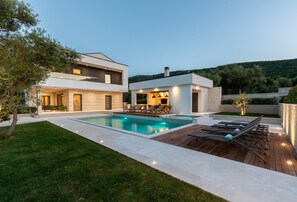 Pool - Luxury Villa Perfecta with Pool (Labin)
