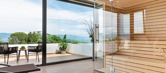 Luxury Villa Perfecta with Pool
