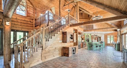 Aloha Ranch 10,000 sq/ft, 40 acres, game room, theater, fishing pond, and more!