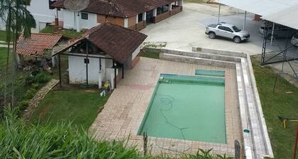 Enjoy everyday rural life. Luggage chalet in the Pedra Selada mountain range.