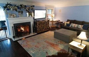 تلفزيون ذكي، مدفأة، ستيريو، شاشة كمبيوتر