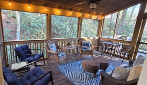 Outdoor dining - Private Echota Resort home, great amenities, 2car garage, near best attractions (Boone)