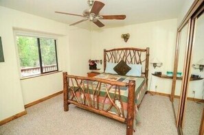 4 bedrooms, iron/ironing board, travel cot, free WiFi