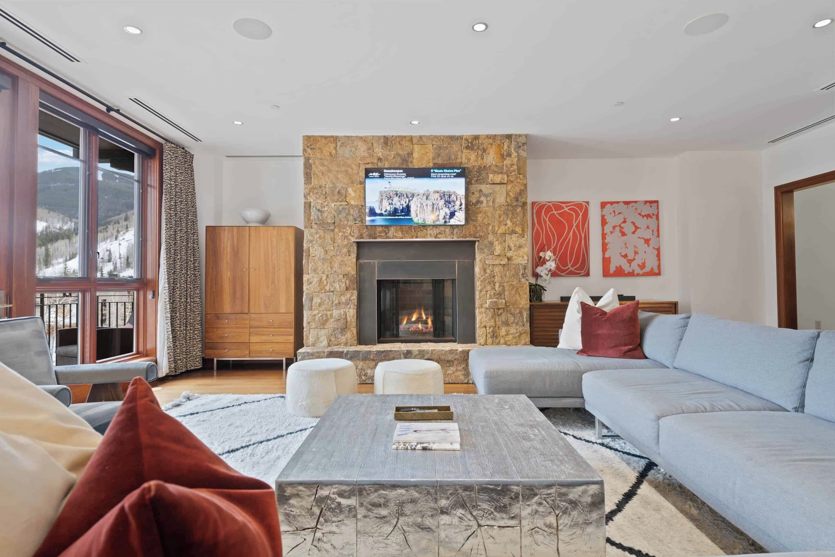 Solaris 4H West - 4 Bedroom +Den