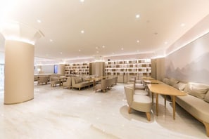 المنشأة من الداخل