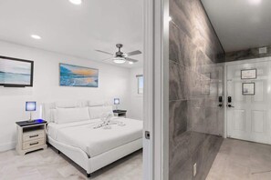 1 chambre, fer et planche à repasser, Wi-Fi, draps fournis