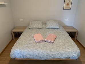 4 bedrooms, free WiFi, bed sheets
