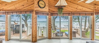 Sandy Feet Retreat Lakefront on Big Spirit Lake