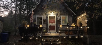 Poet's Cabin - Year-round Acadia A-Frame Getaway