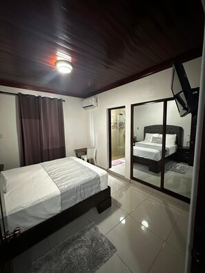 2 bedrooms, desk, iron/ironing board, travel cot