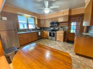 Frigorifero, forno, piano cottura