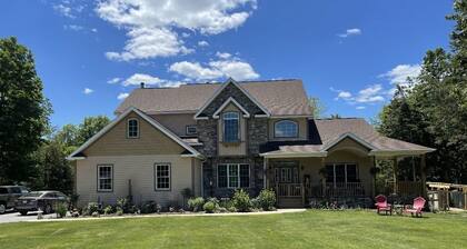 Warwick Life - Leaf Peeping, Apple Picking, Skiing, Wineries, Breweries,Legoland