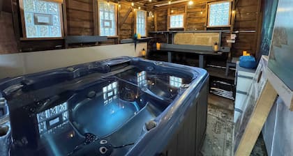 Iron Goat Getaway in cozy mountain town near hikes & Stevens Pass