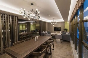 Dining - Clear Lake Hotel (Shanwei)