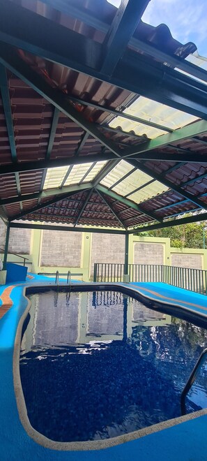 Outdoor pool, a heated pool - Villa (San José)