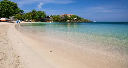 West End Oceanfront Luxury Villa with Private Pool