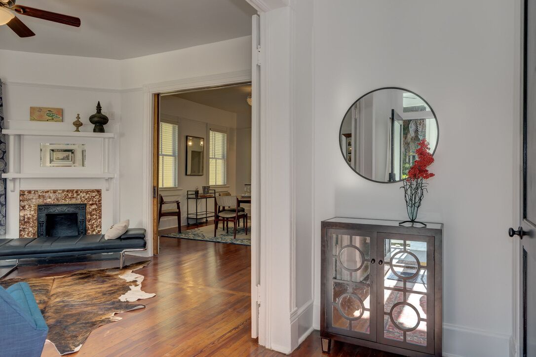 Sparking clean 3BR /2 full bath, laid-back & chic, private yard & free parking!