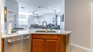Apartment (7526 Oakwater) | Private kitchen - 7526 Oakwater (Kissimmee)