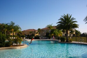 Apartment (7526 Oakwater) | Exterior