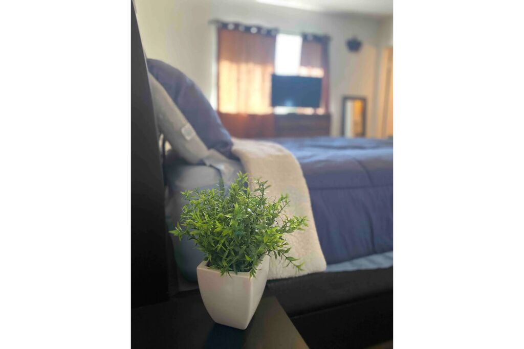 4 室のベッドルーム、デスク、アイロン / アイロン台、WiFi (無料)