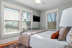 4 bedrooms, iron/ironing board, travel crib, free WiFi