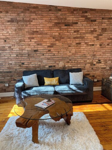 Brooklyn's Best- Sunny & Spacious Brownstone Apt