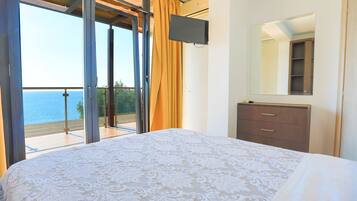 3 makuuhuonetta, silitysrauta/-lauta, internet, vuodevaatteet