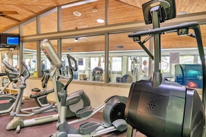 Fitness facility - Tempe Lakes VACATION SPECIAL!  Heated Pool, Spa, Pickleball, Gym + Near ASU (Tempe)