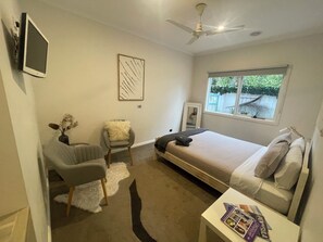 2 عدّة غرف نوم ومكتب ومكواة/لوح كي وواي فاي مجانًا