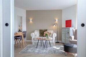 Télévision, chaîne hi-fi