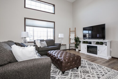 5-Star Townhome (3br/3ba)