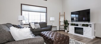 5-Star Townhome (3br/3ba)