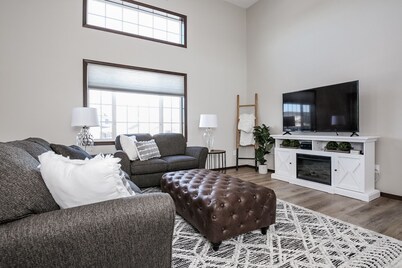 5-Star Townhome (3br/3ba)