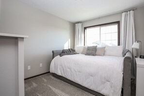 3 bedrooms, travel cot, free WiFi, bed sheets