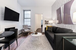 Living area - Chelsea Living | Pet-Friendly | Marble Style (New York)