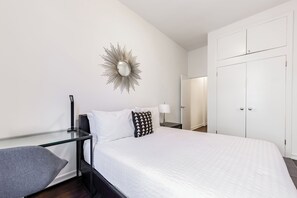 Room - One Bedroom in Chelsea, Near High Line & Museums (New York)