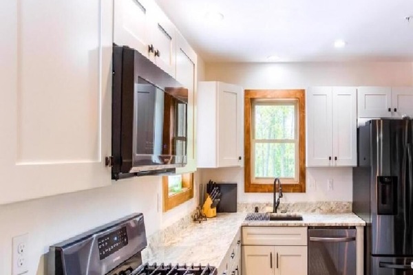 Frigorífic, microones, forn i placa de cuina