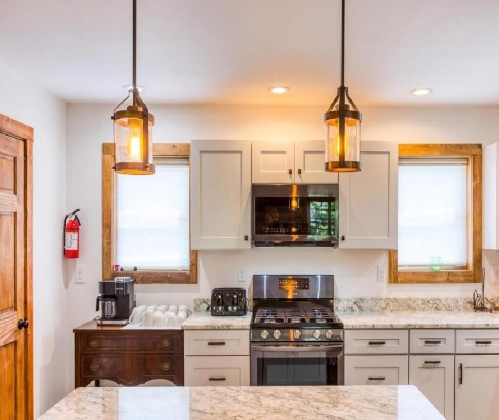 雪櫃、微波爐、焗爐、爐具