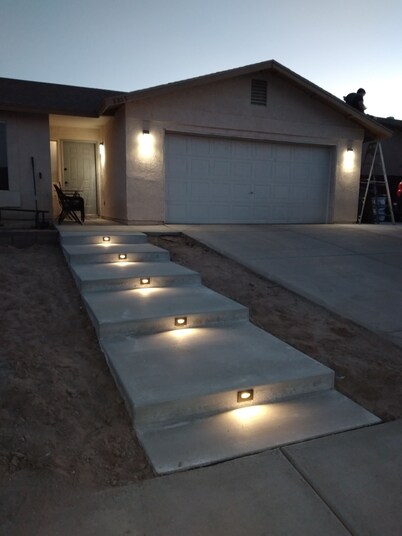 Spacious Home With Mountain Views 