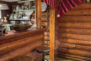 Dining - 3 Bed Chalet Sleeps 8 -Fireplace & Enclosed Garden (Sohodol)