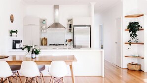 Coffee/tea maker, microwave, oven, stovetop - The Villa | Margaret River (Margaret River)