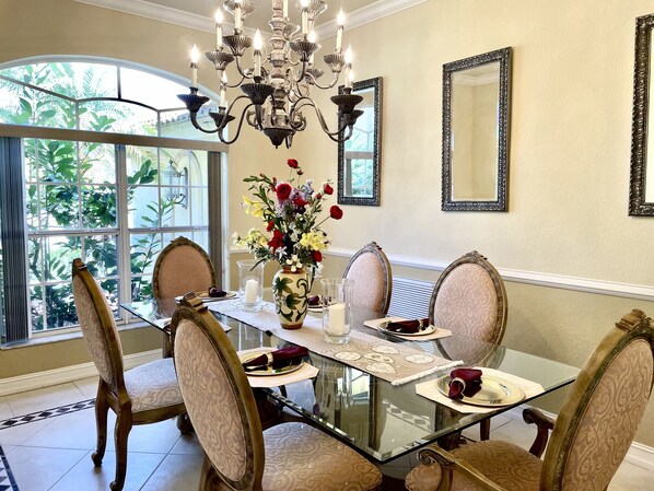 Dining - Vacation Home In West Palm beach (WEST PALM BEACH)
