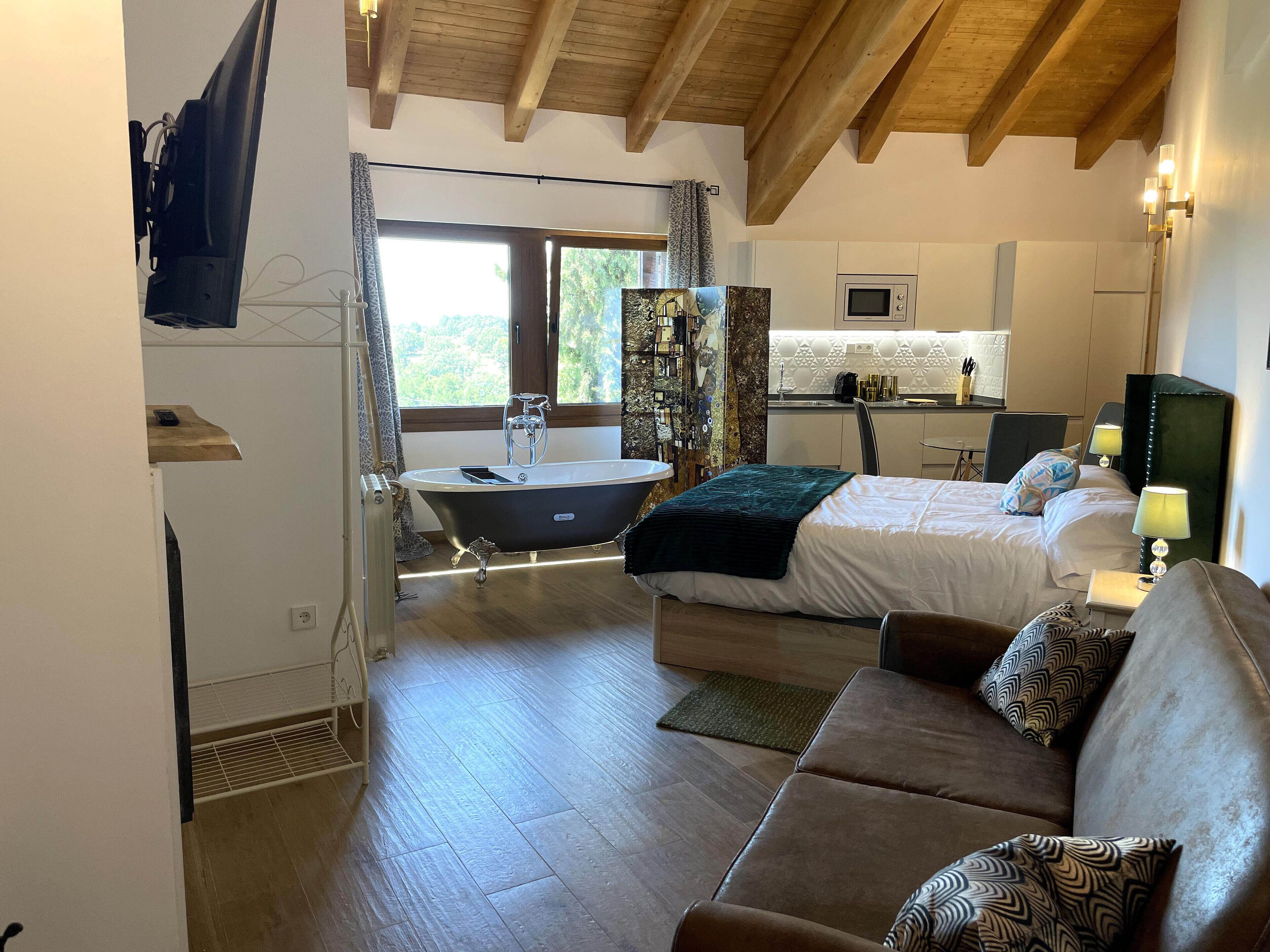 7 slaapkamers, een strijkplank/strijkijzer, reisbedje, gratis wifi