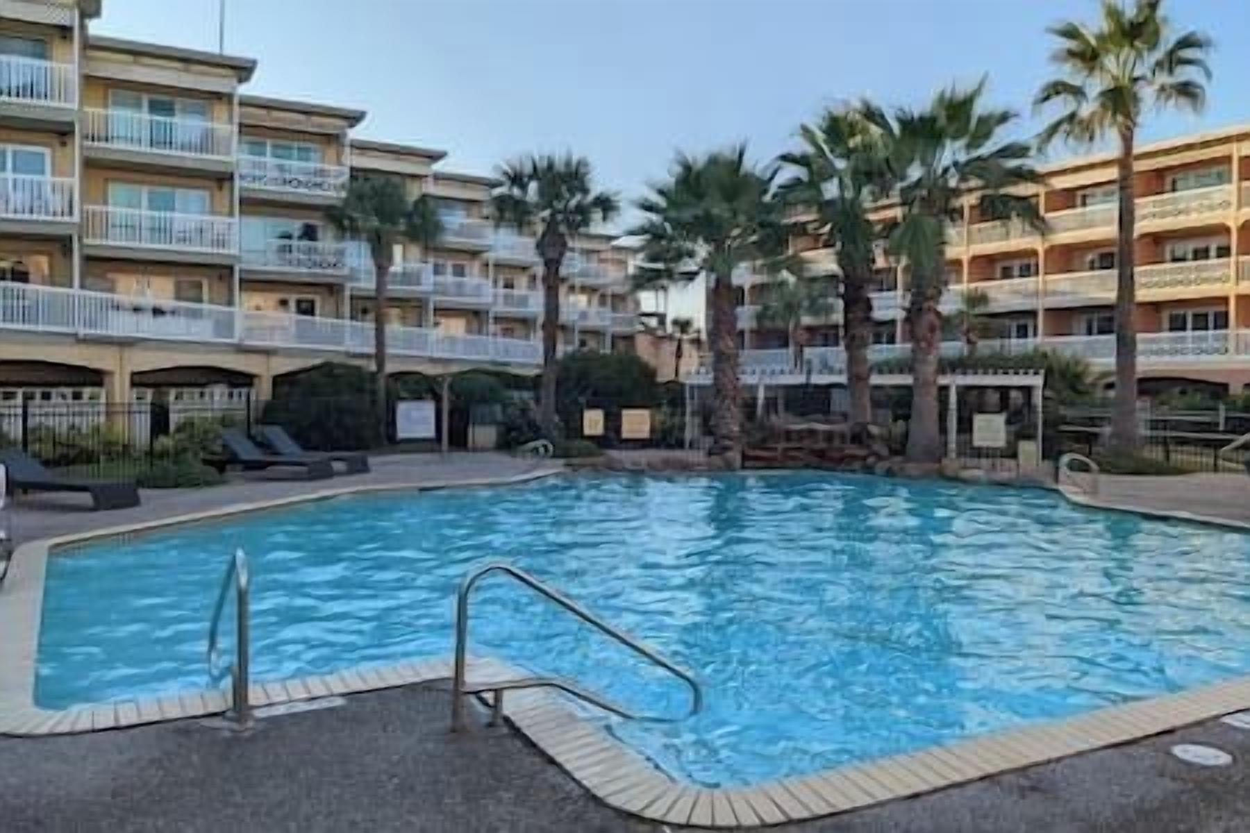 Een verwarmd zwembad