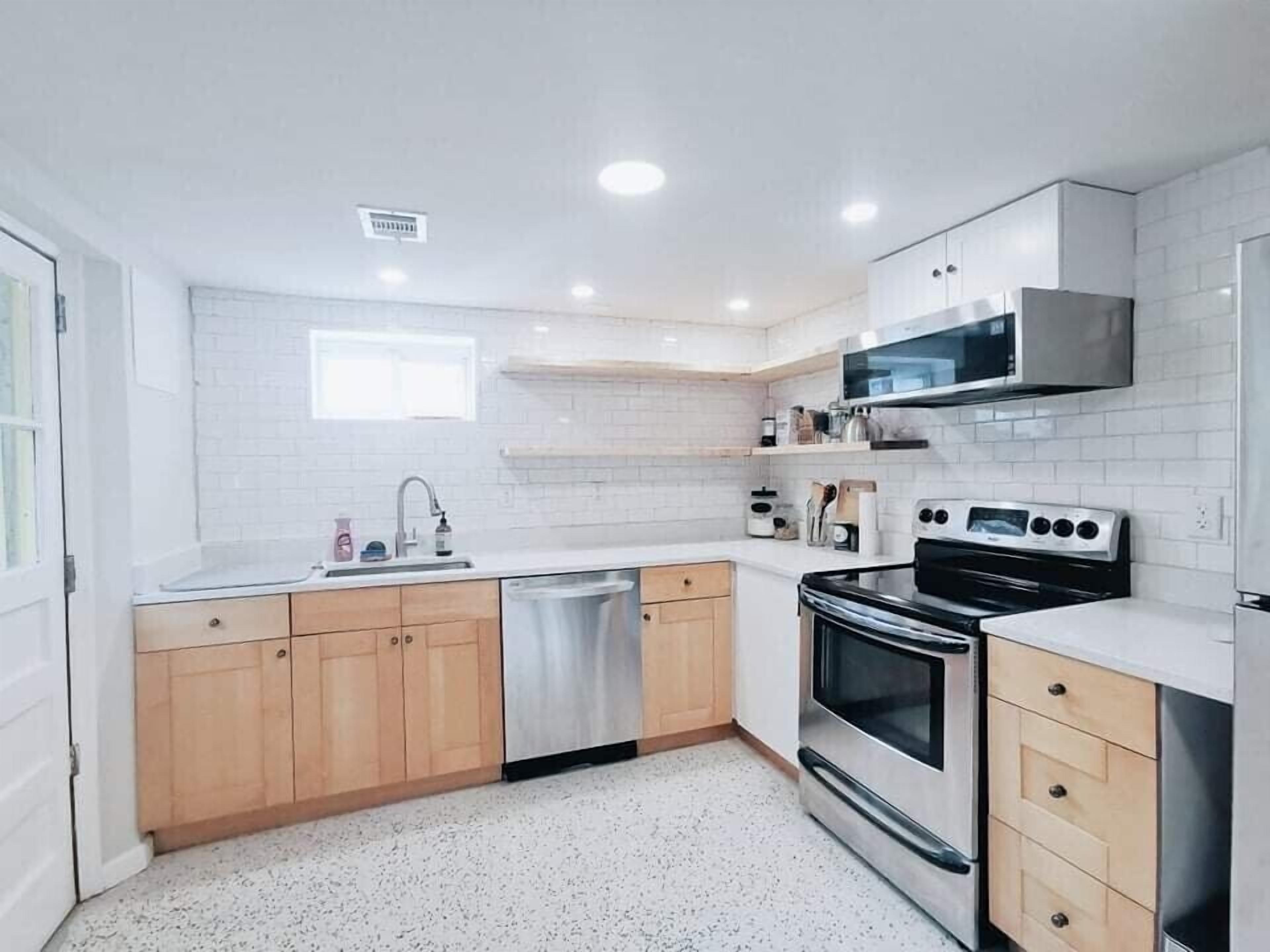 Private 2 bedroom suite in Silver Spring