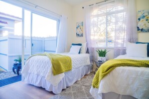 3 bedrooms, desk, iron/ironing board, free WiFi