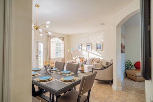 Luxury DreamStay Miami 3/2 King Suite