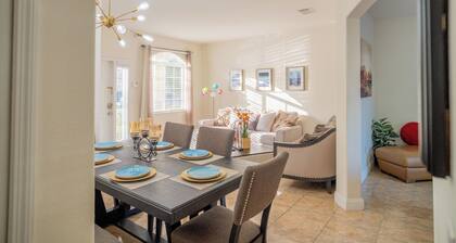 Luxury DreamStay Miami 3/2 King Suite