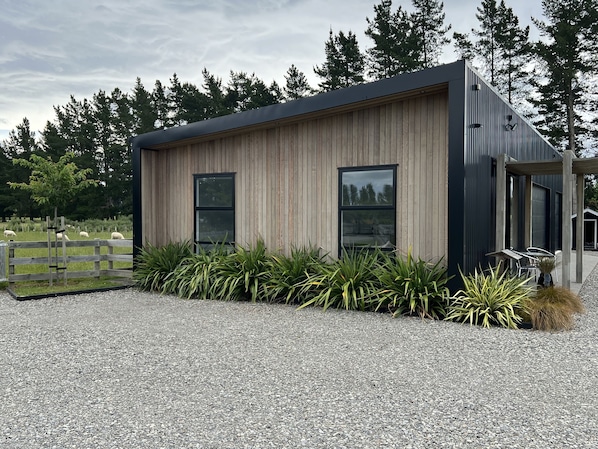 Exterior - Modern studio unit - Lifestyle property located 4.6km from town (Masterton)